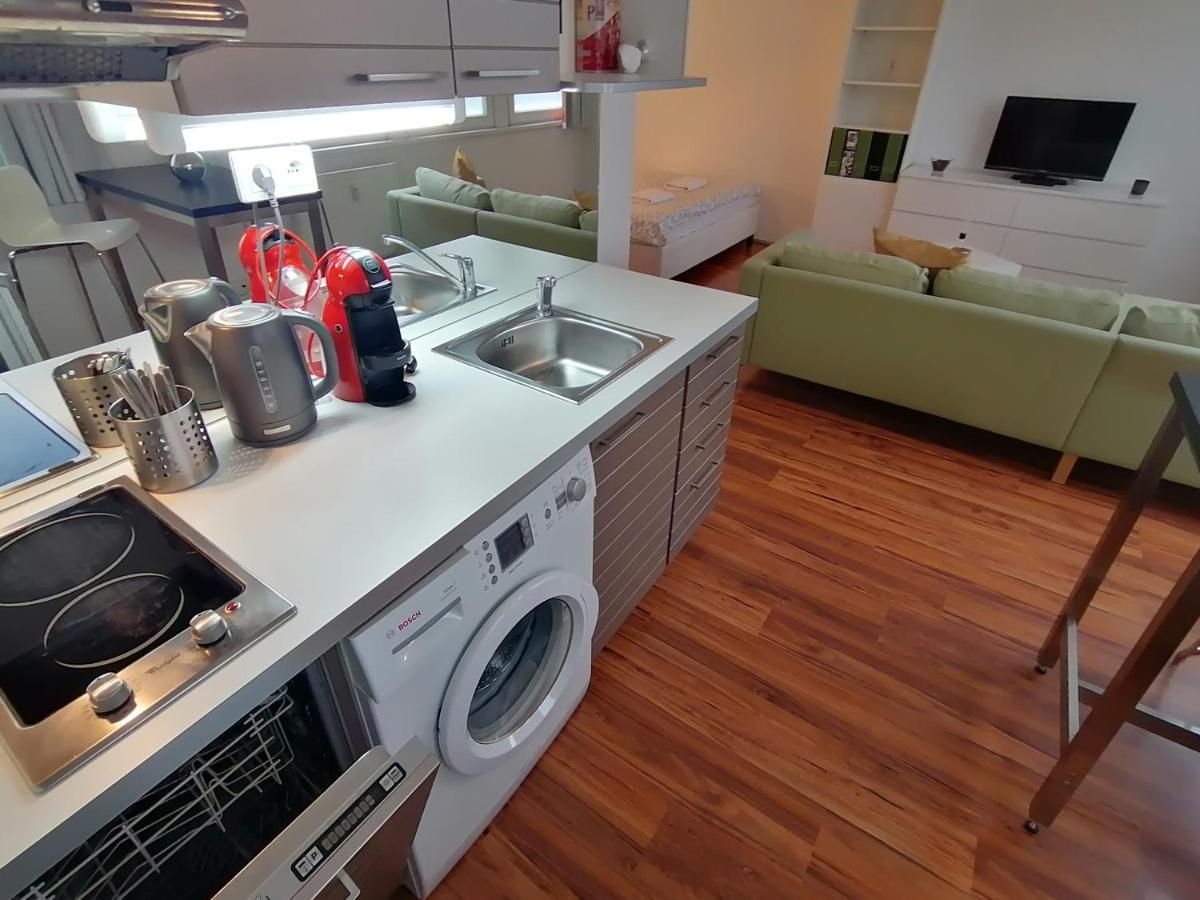 Golden Family Apartments Prag Dış mekan fotoğraf